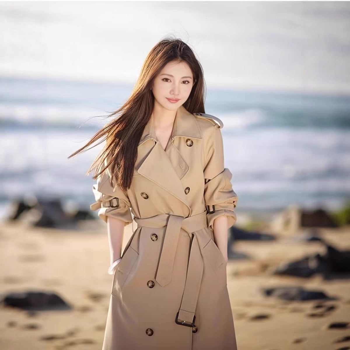 Women's mid-length windbreaker jacket